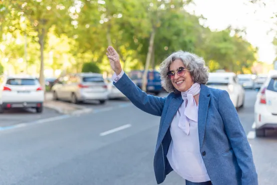 reserver un taxi a elancourt femme